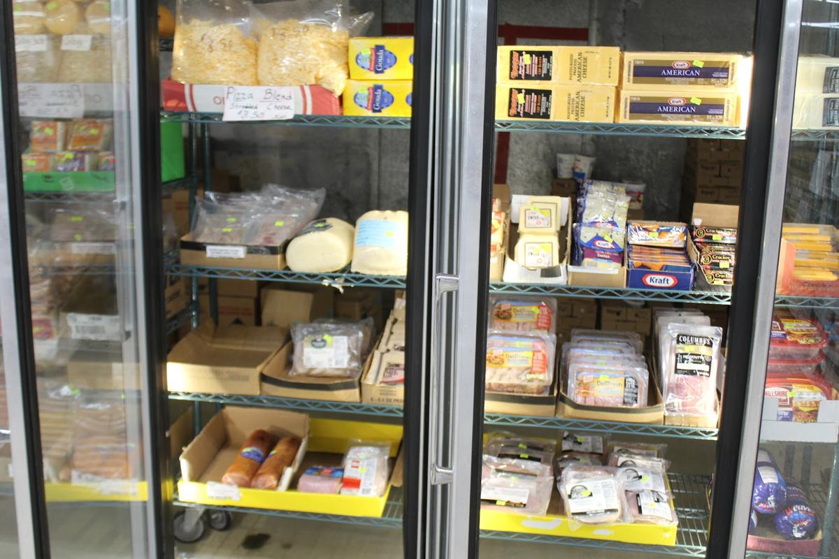 Sunny Valley Salvage Groceries - Discount supermarket in Liberty, KY - photo 4