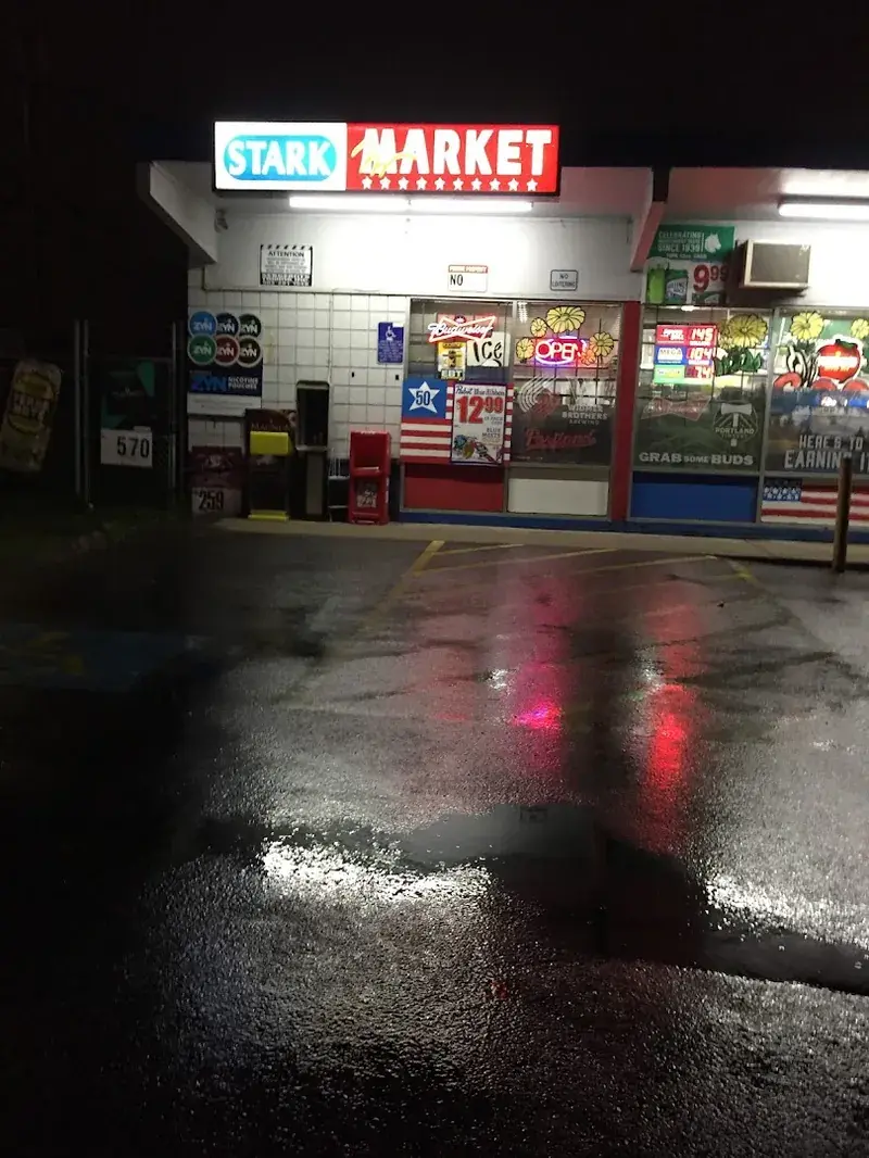 365 Convenience Store in Portland, Oregon