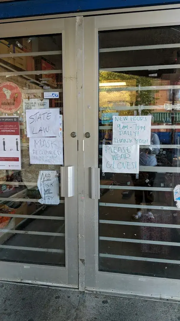 52 Market & Trading - Convenience store in St Paul, Minnesota