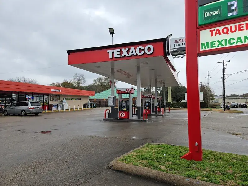 All Season Grocery Store in Tomball, Texas