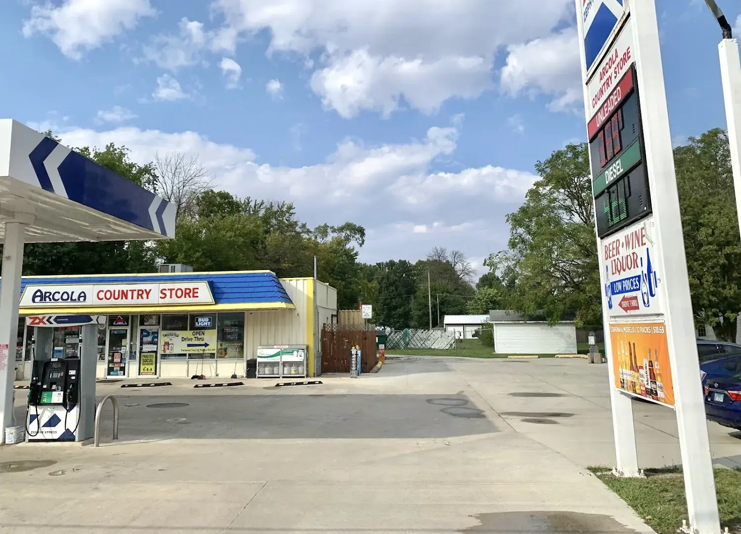 Arcola Country Store - Convenience store in Arcola, Illinois