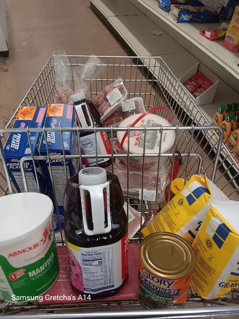 B & B Salvage - Grocery store in Tylertown, Mississippi