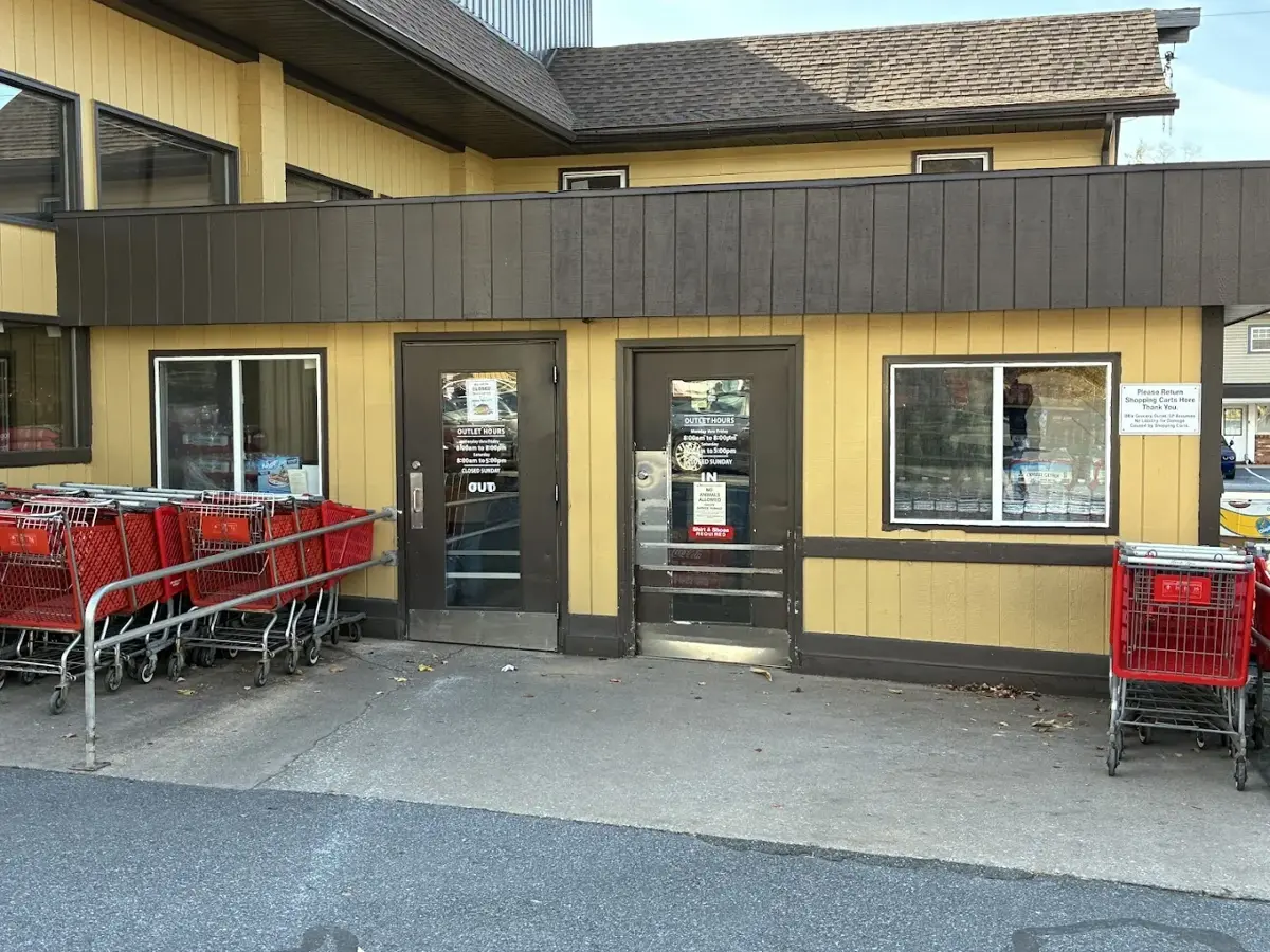 BB's Grocery Outlet, LP - Grocery store in Myerstown, PA