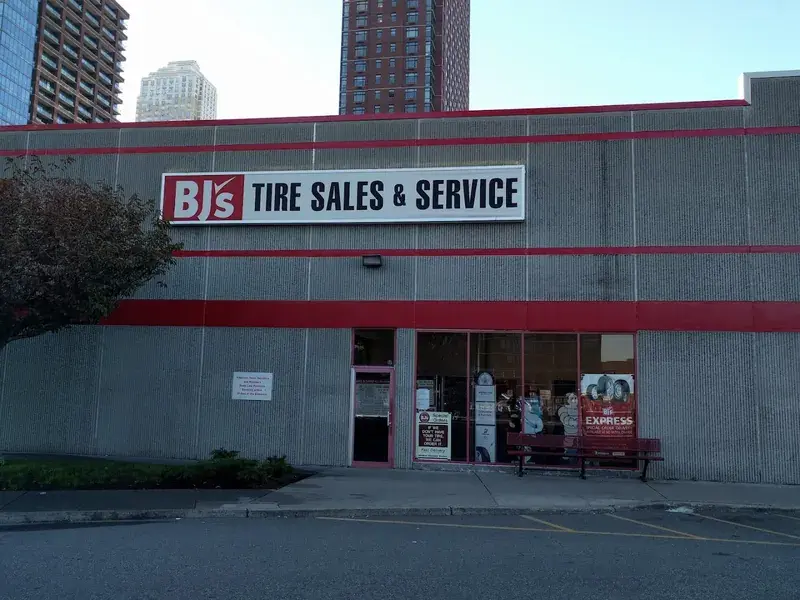 BJ's Tire Center in Jersey City, New Jersey