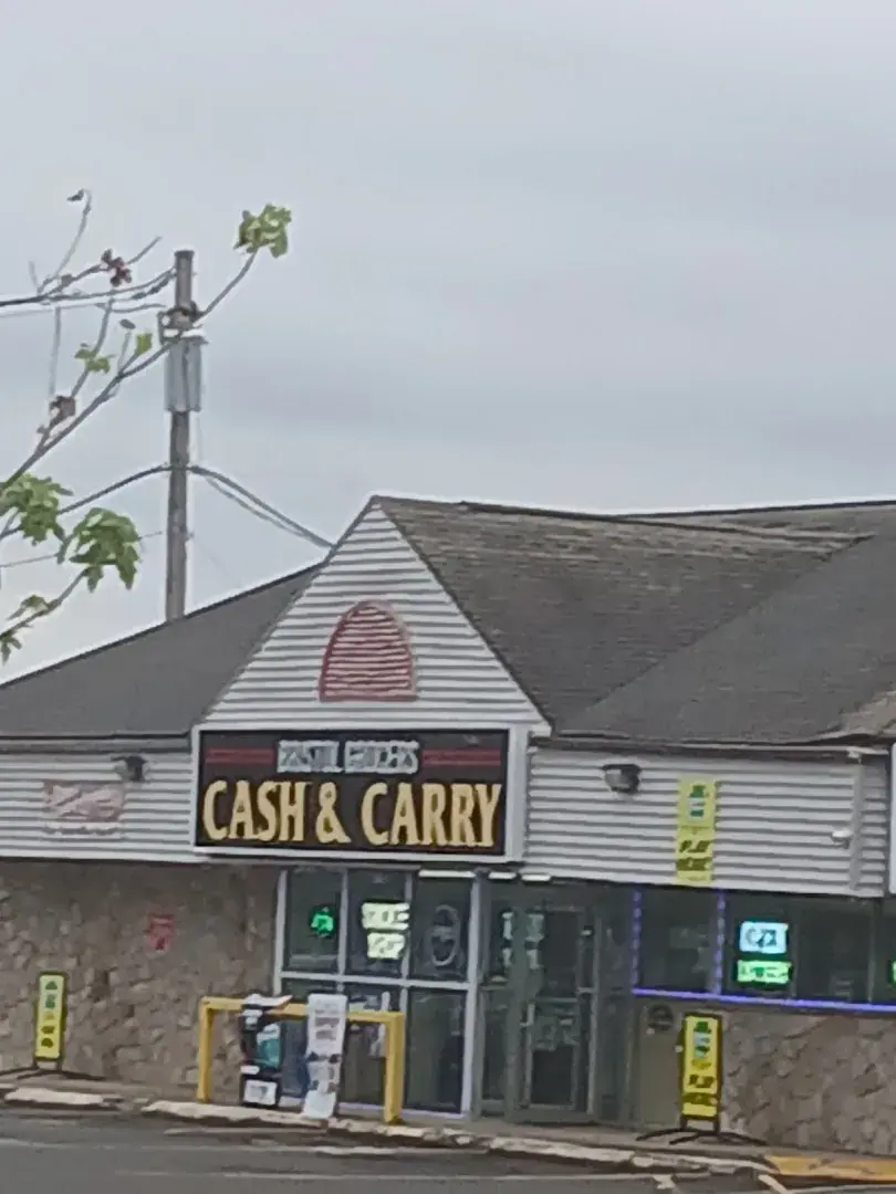 Bristol Grocers Cash & Carry - Tobacco shop in Bristol, Pennsylvania