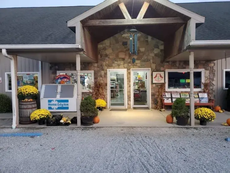 Center Square Discount Grocery in Vevay, Indiana