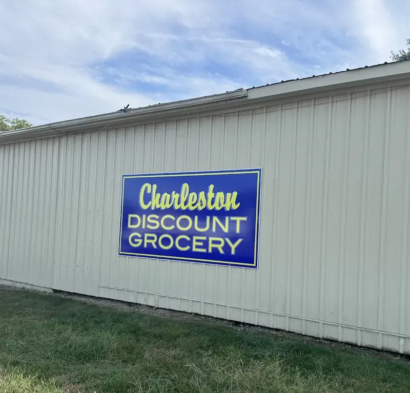 Charleston Discount Grocery in Charleston, Illinois