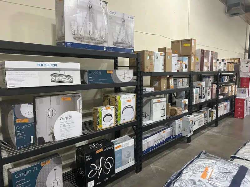 Closeout Merch in Tempe, AZ