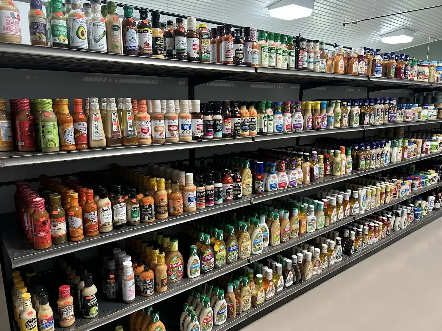 Da Ess-Sach Blatz (The Food Place) Discount Grocery - Discount supermarket in Bonduel, Wisconsin