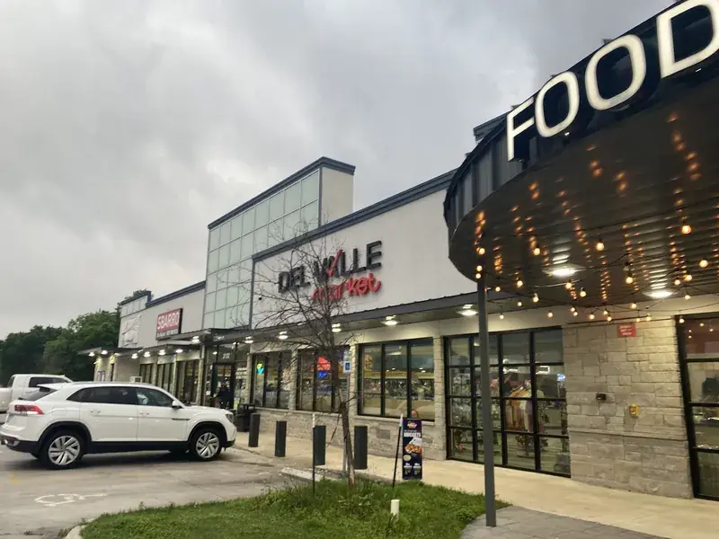 Del Valle Market in Del Valle, TX