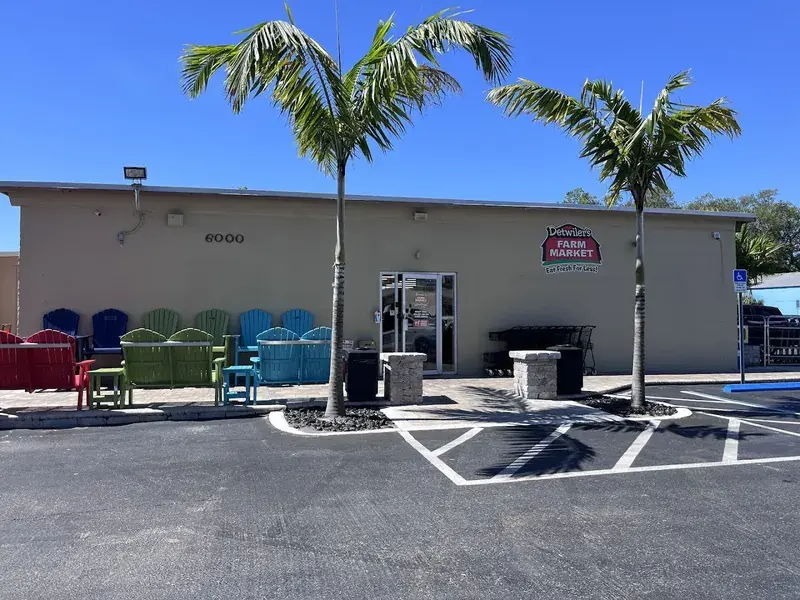 Detwiler's Farm Market in Sarasota, Florida