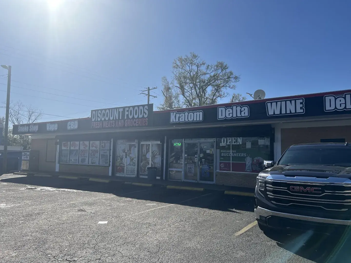 Discount Foods III Inc - Convenience store in Tampa, Florida