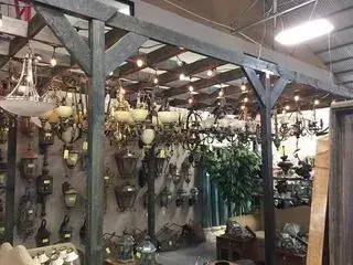 Discount Home Warehouse in Dallas, TX