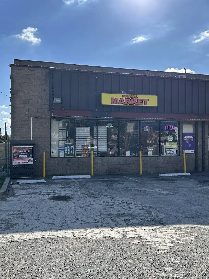 Discount market in Fontana, California