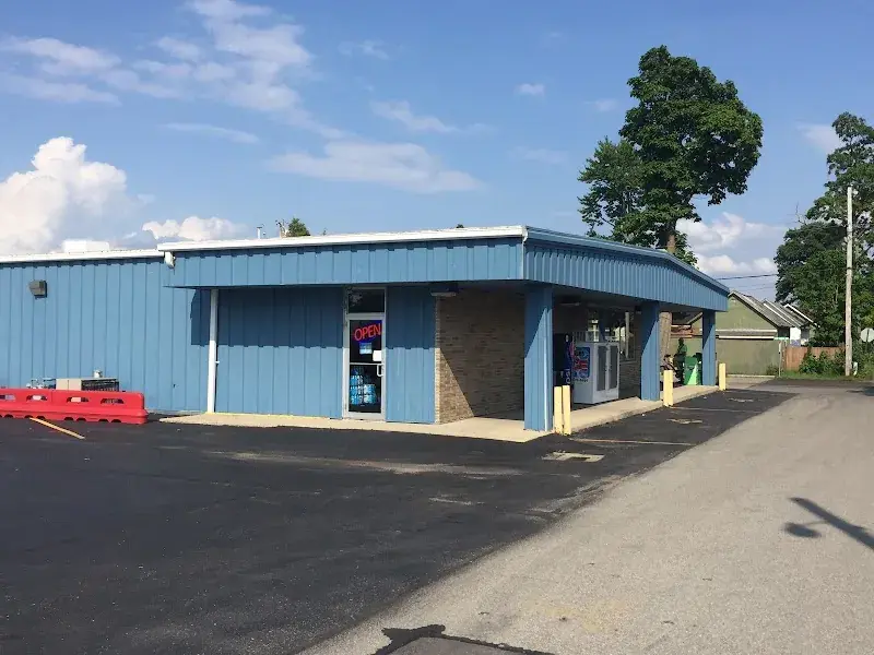 Downtown Discount Grocery in Lakeview, OH