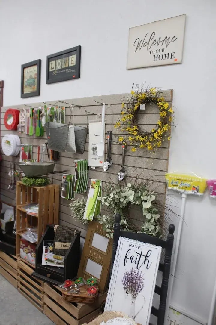 Dutch Pantry (Bulk Foods, Bakery, Deli, Made-to-Order Sandwiches) - Grocery store in Odon, IN