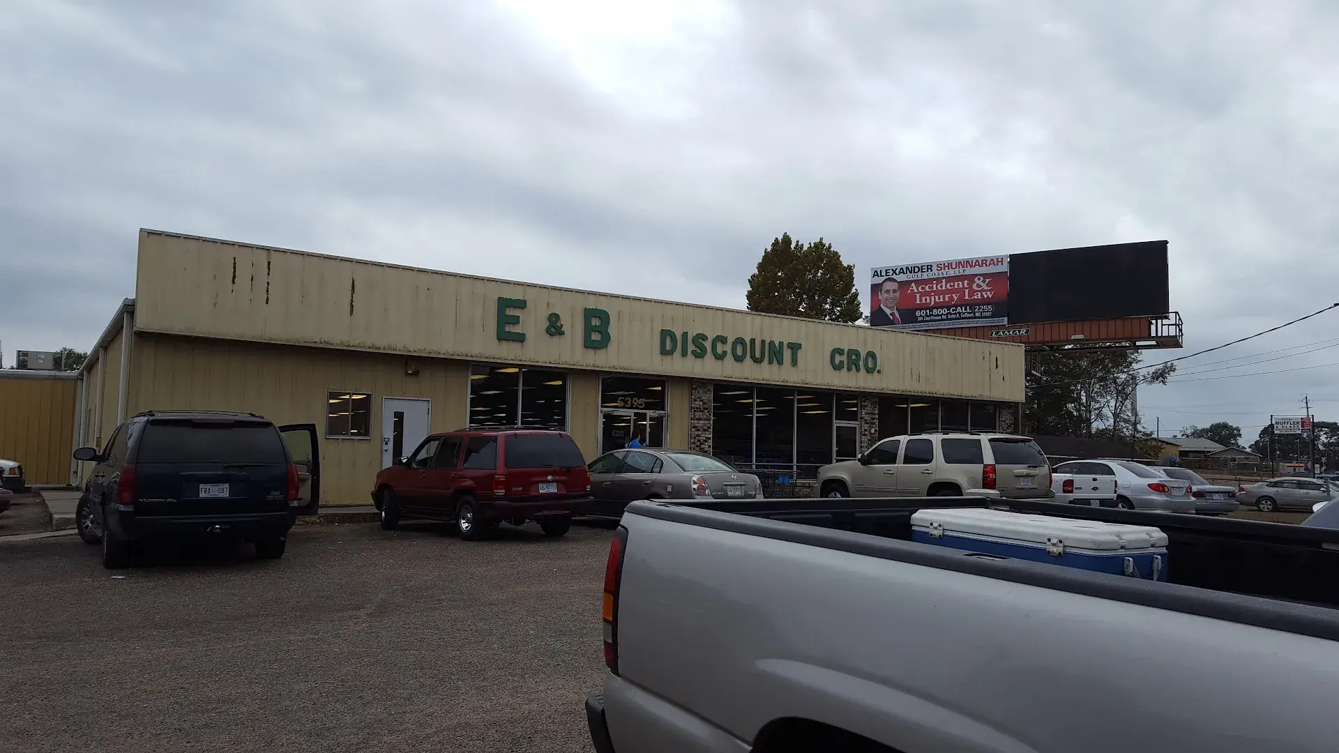 E & B Discount Grocery - Supermarket in Hattiesburg, Mississippi