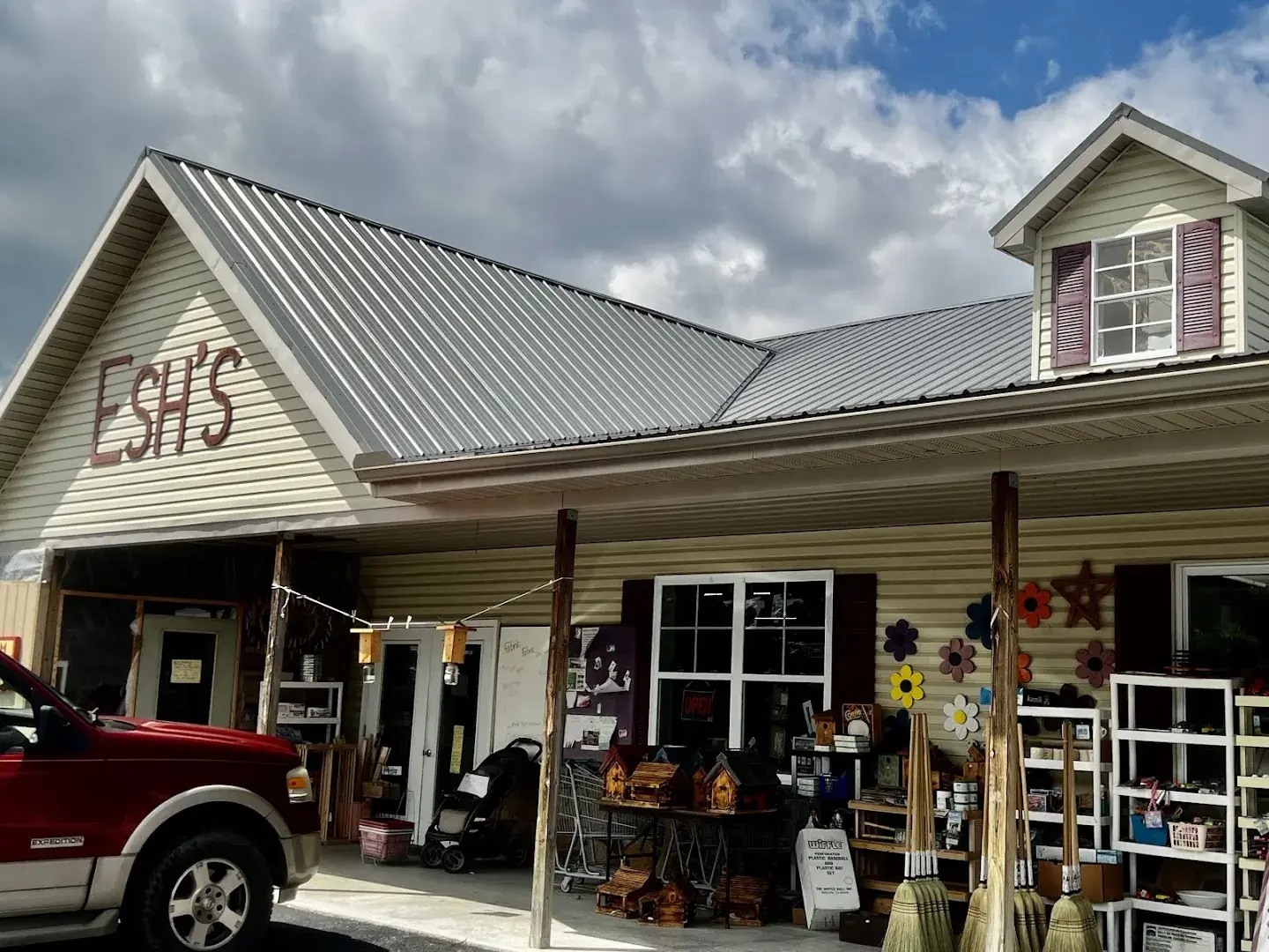 Esh's Store - Fabric store in Newburg, Pennsylvania