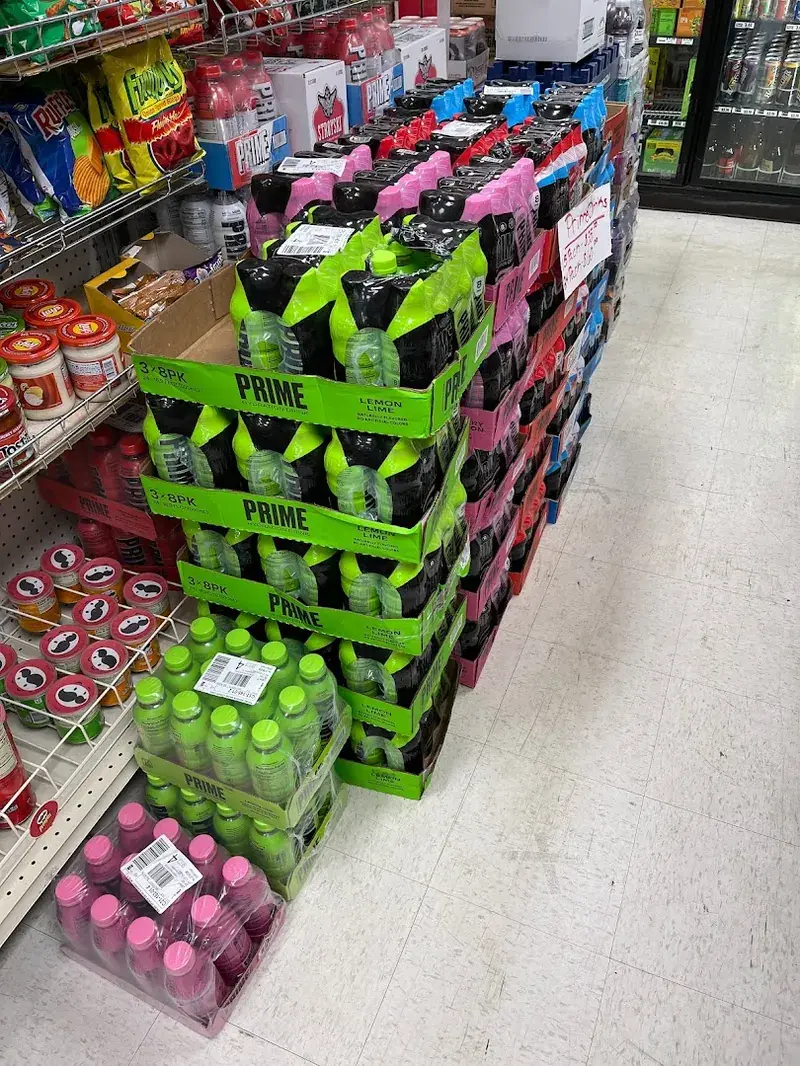 Express Food Mart in Salem, Oregon