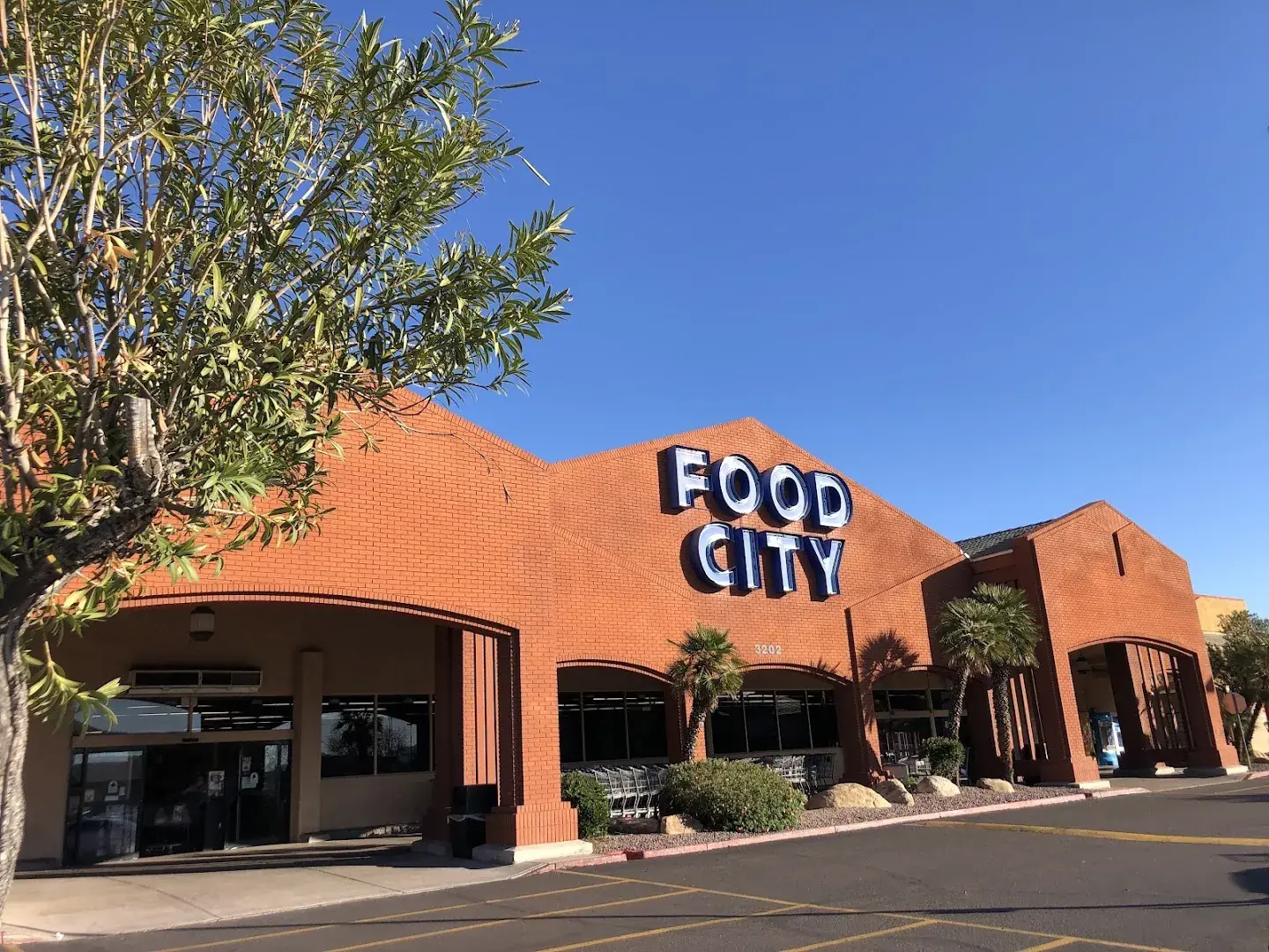 Food City - Grocery store in Phoenix, Arizona