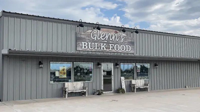 Glenn's Bulk Food Shoppe & Gospel Bookstore in Hutchinson, Kansas