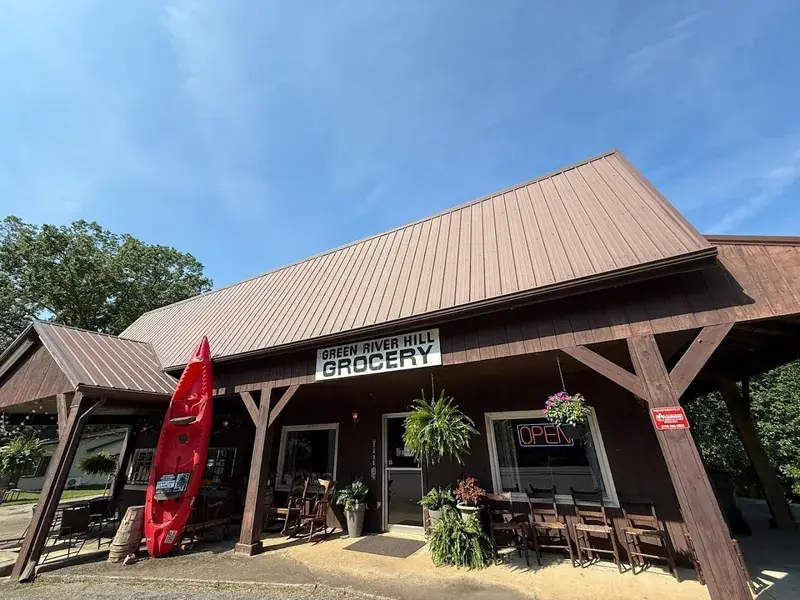 Green River Hill Grocery in Munfordville, Kentucky