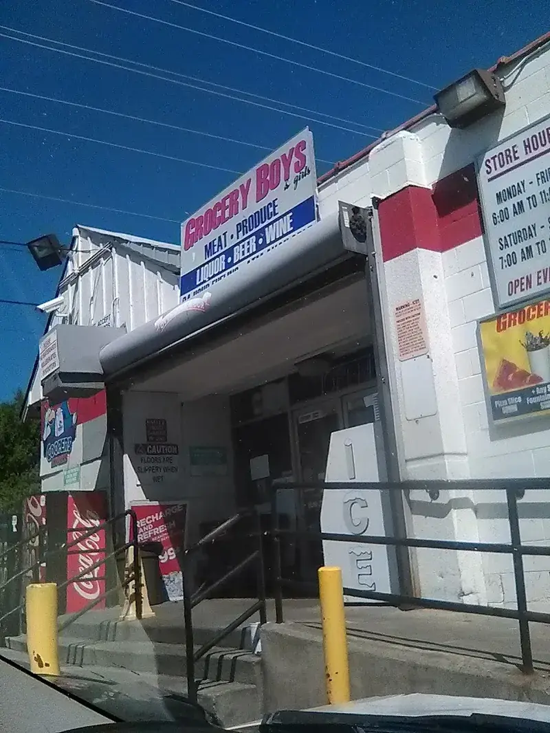 Grocery Boys & Girls in Spokane, Washington