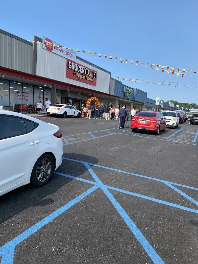 Grocery Outlet in Edgewood, Maryland
