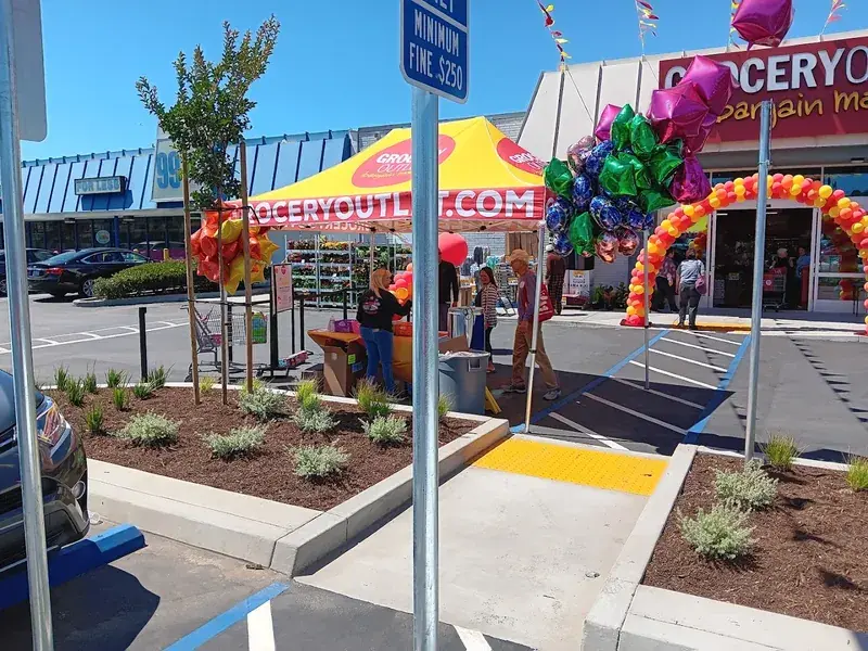 Grocery Outlet in Lomita, California