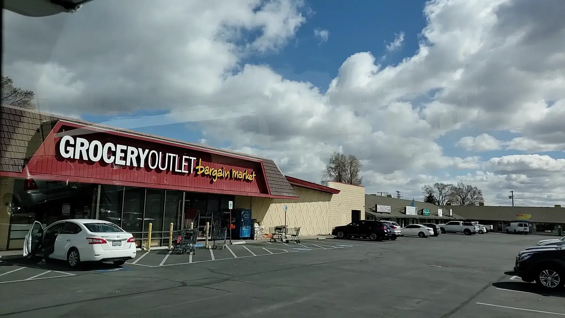 Grocery Outlet - Grocery store in Carson City, Nevada