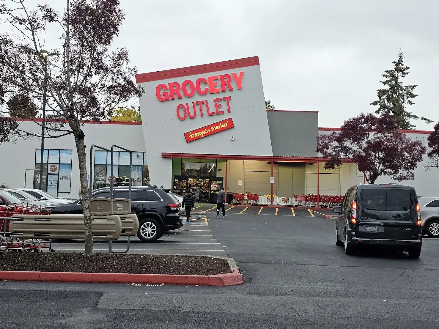 Grocery Outlet - Grocery store in Gresham, Oregon
