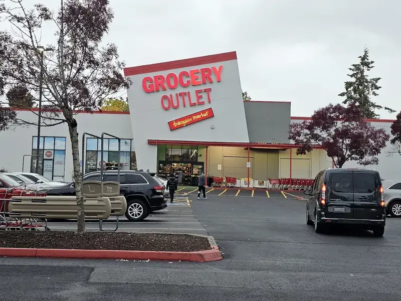 Grocery Outlet in Gresham, Oregon