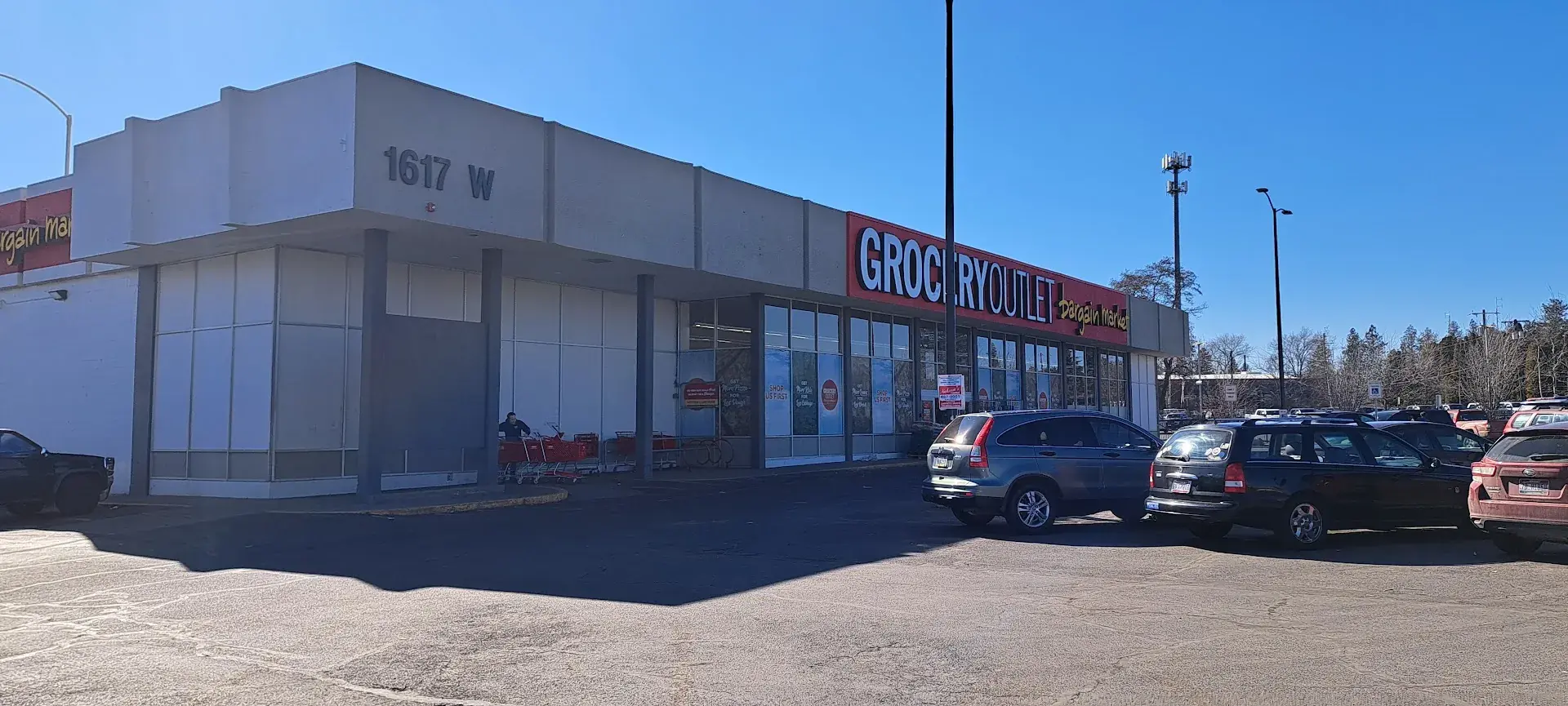 Grocery Outlet - Grocery store in Spokane, Washington