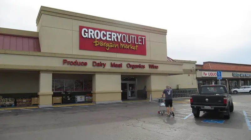 Grocery Outlet in San Diego, CA