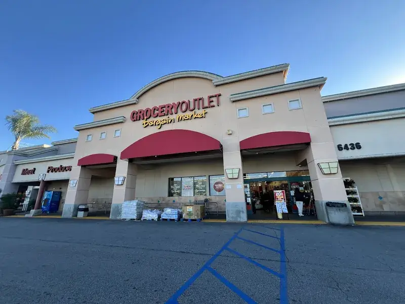 Grocery Outlet in Long Beach, CA