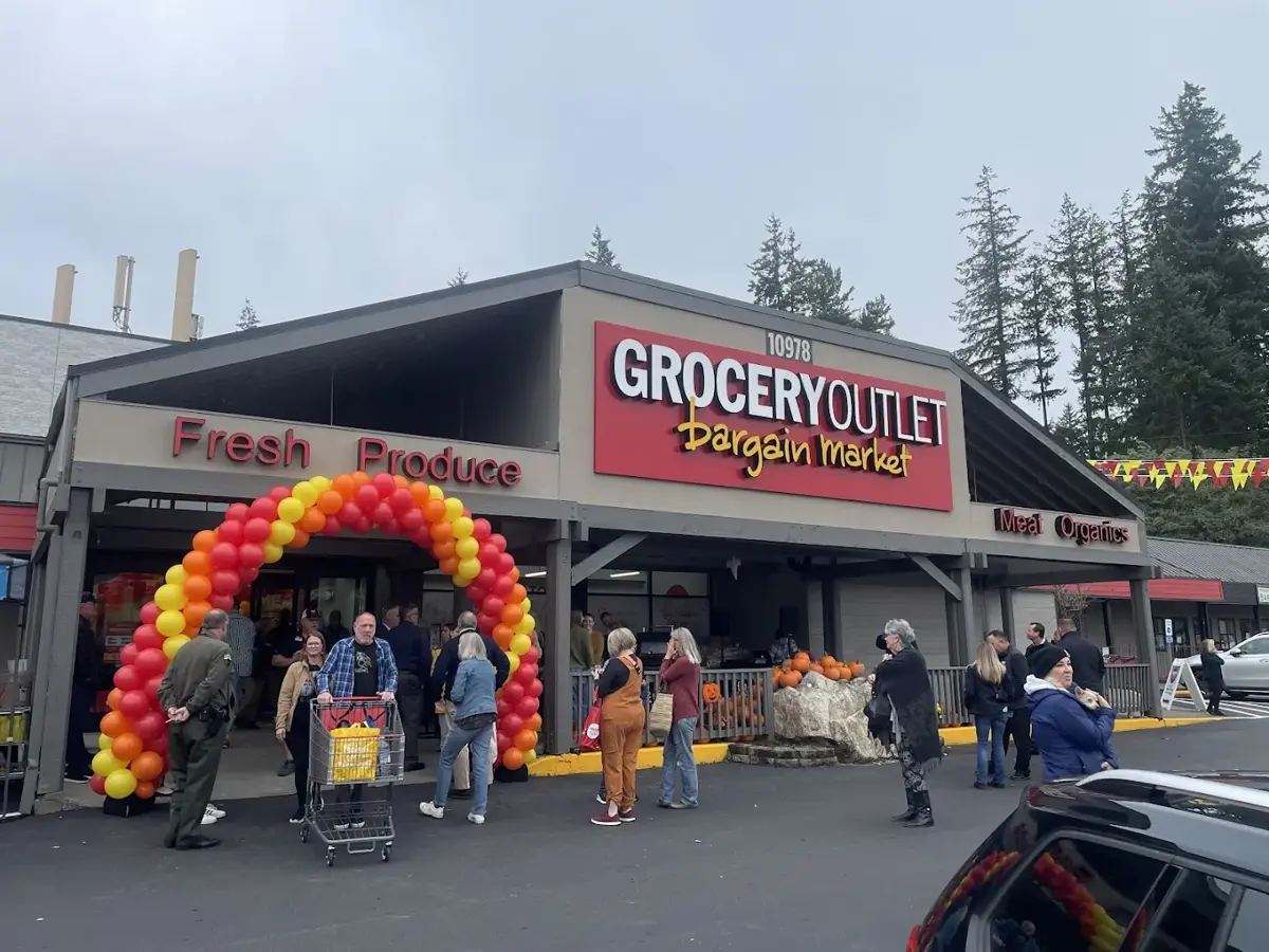 Grocery Outlet - Grocery store in Kingston, WA