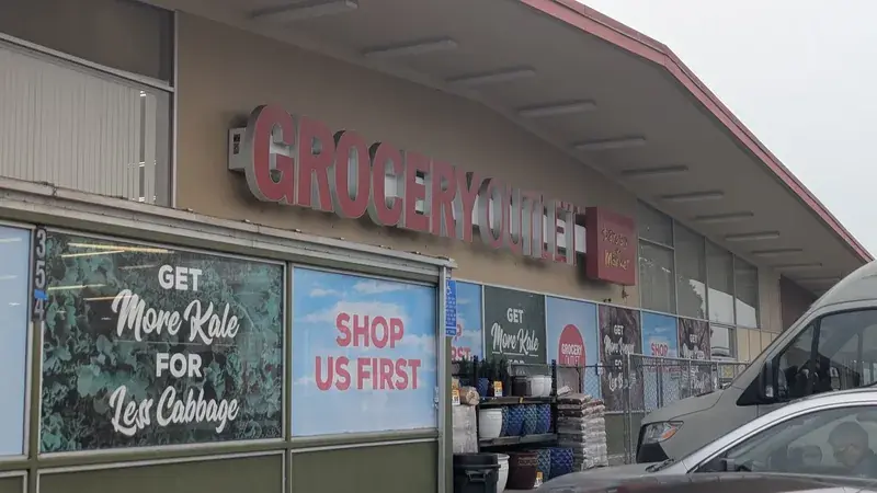 Grocery Outlet in Hillsboro, OR