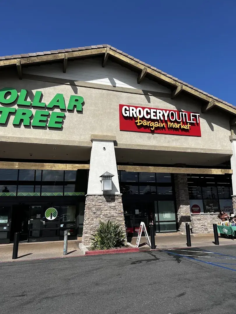 Grocery Outlet - Grocery store in Lake Forest, California