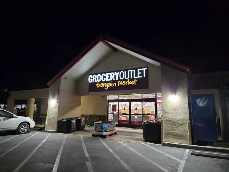 Grocery Outlet in Oakhurst, California