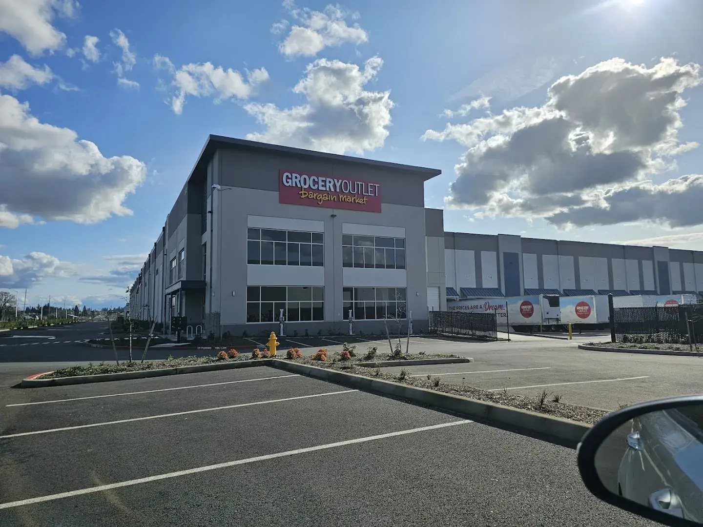 Grocery Outlet - Warehouse in Vancouver, Washington