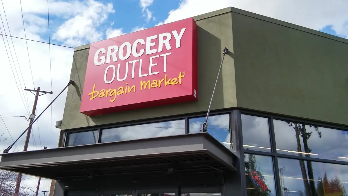 Grocery Outlet - Grocery store in Portland, OR