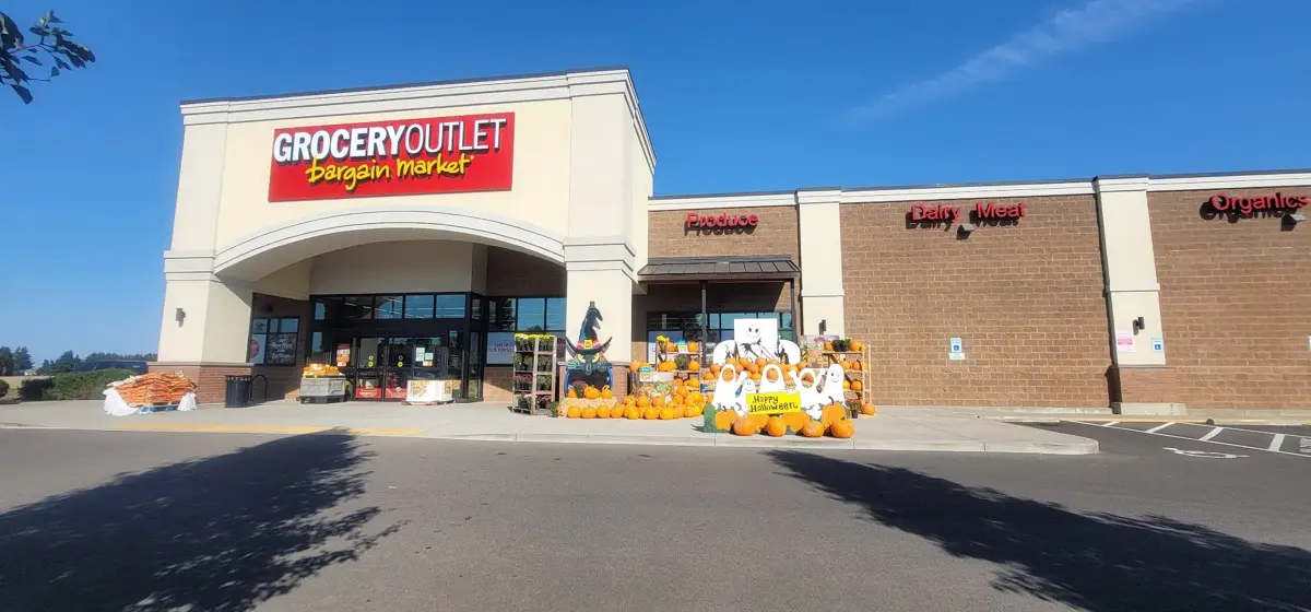 Grocery Outlet - Grocery store in Junction City, OR