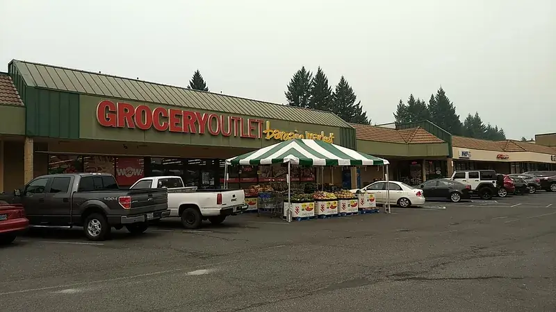 Grocery Outlet in Sandy, Oregon