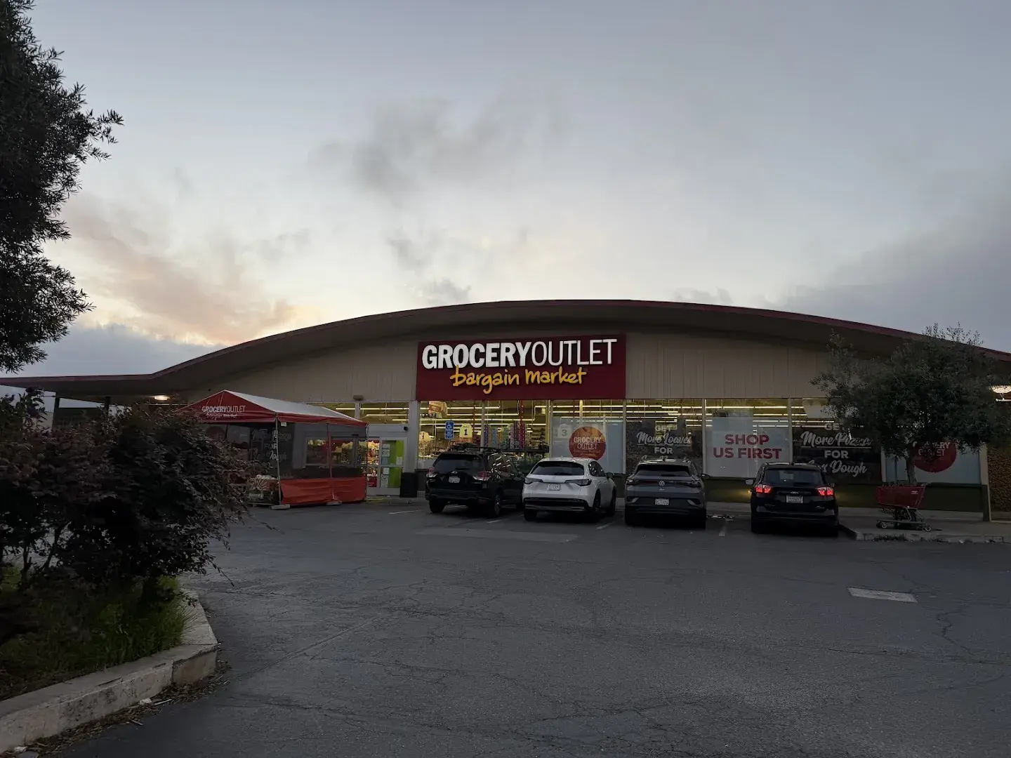 Grocery Outlet - Grocery store in San Francisco, California