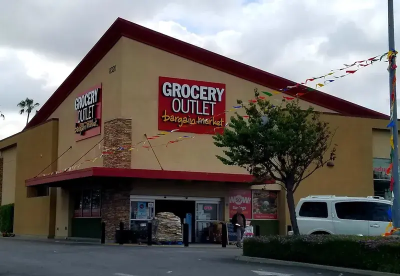 Grocery Outlet in Downey, CA