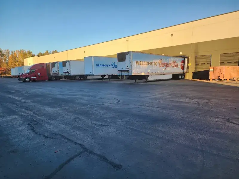 Grocery outlet warehouse in Fairview, OR