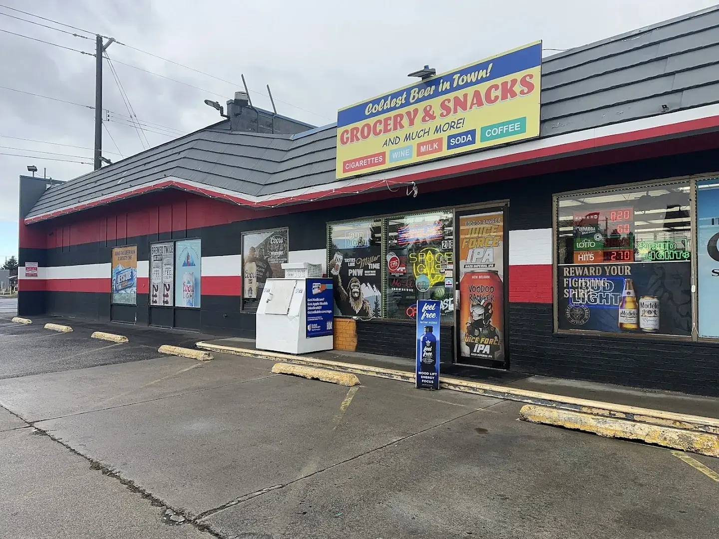 Grocery & Snacks - Grocery store in Spokane, Washington