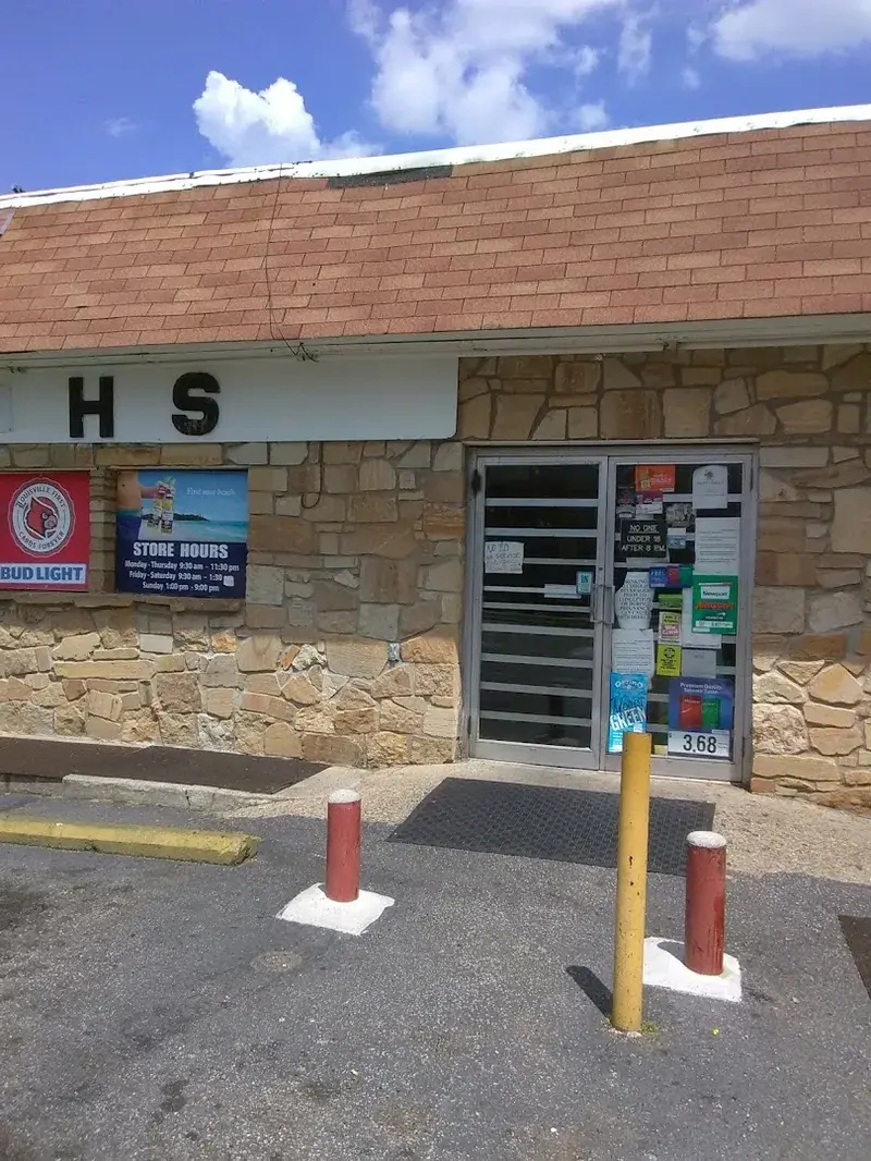 H & S Groceries in Louisville, Kentucky