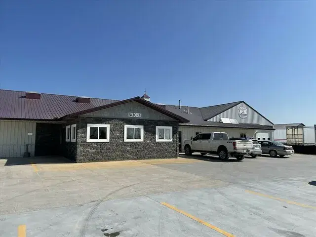 Highway 2 Discount Groceries - Discount supermarket in Bloomfield, Iowa