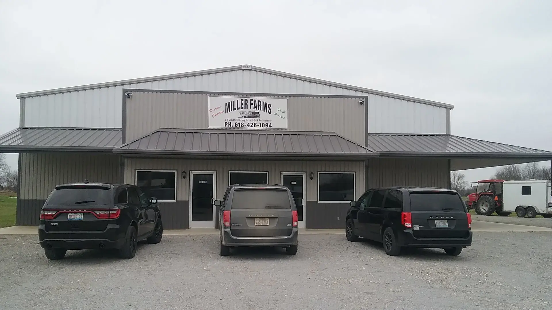 Hillside Discount Grocery (FKA: Miller Farms) - Discount supermarket in Campbell Hill, Illinois